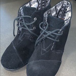 Toms wedge shoes